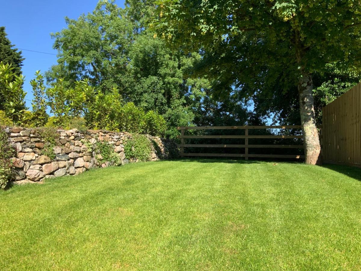 Smithaleigh Farm Rooms And Apartments Sparkwell Eksteriør bilde